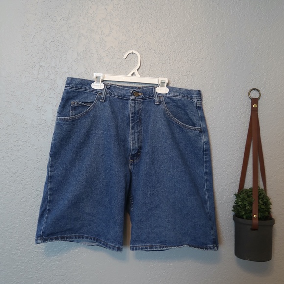 Vintage Other - VINTAGE 90'S WRANGLER MEN'S JEAN SHORTS {36}